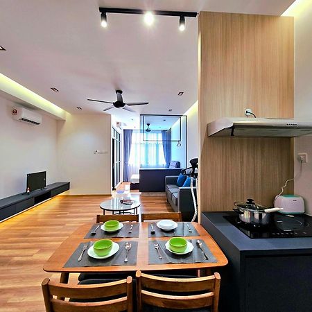 Quartz Paragon Suites Melaka By Ggm מראה חיצוני תמונה