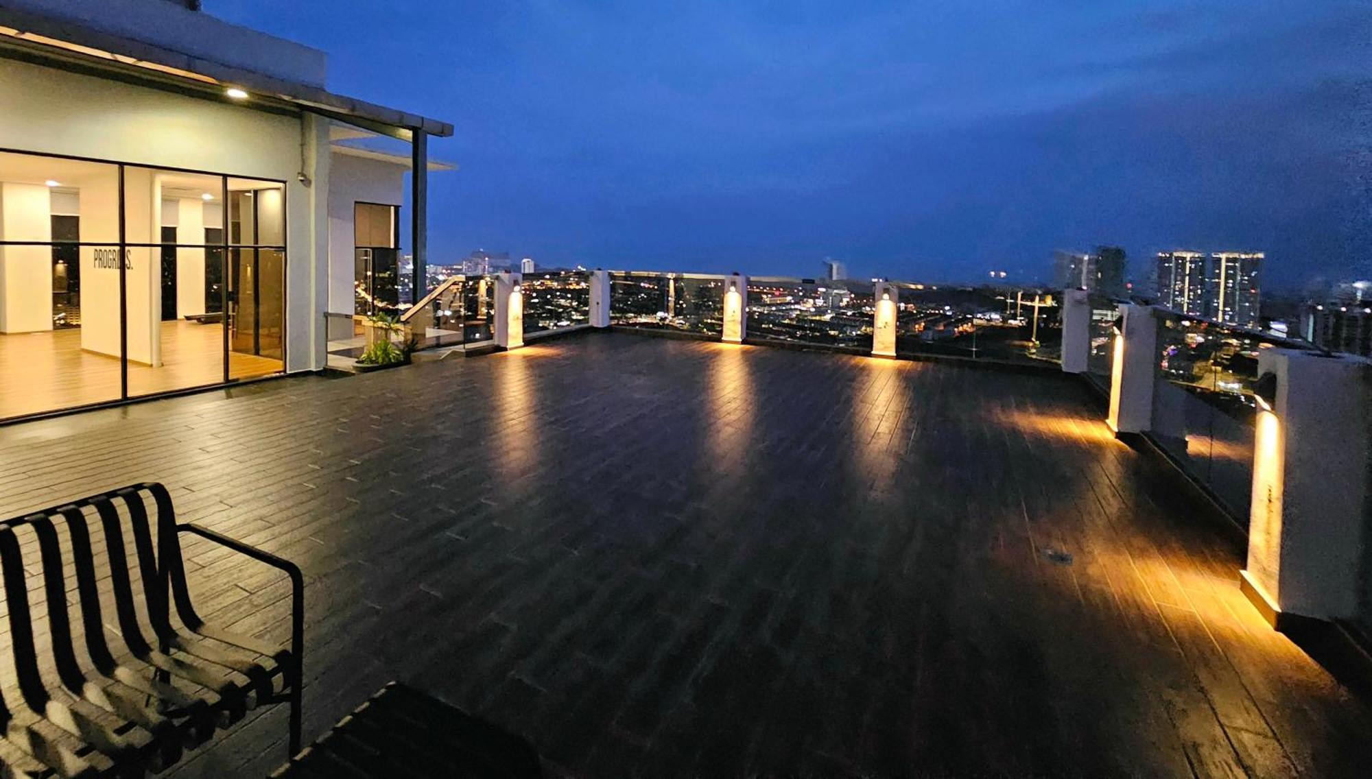 Quartz Paragon Suites Melaka By Ggm מראה חיצוני תמונה