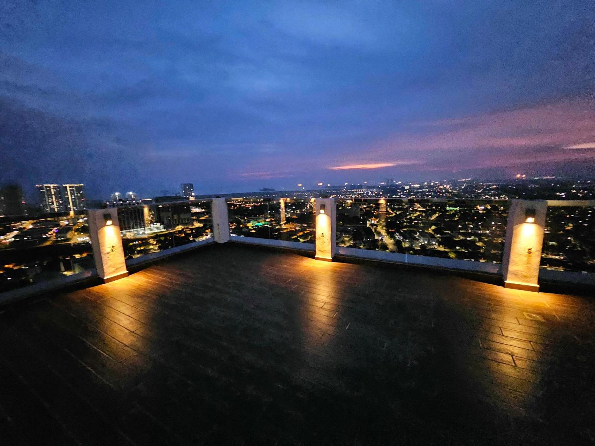 Quartz Paragon Suites Melaka By Ggm מראה חיצוני תמונה